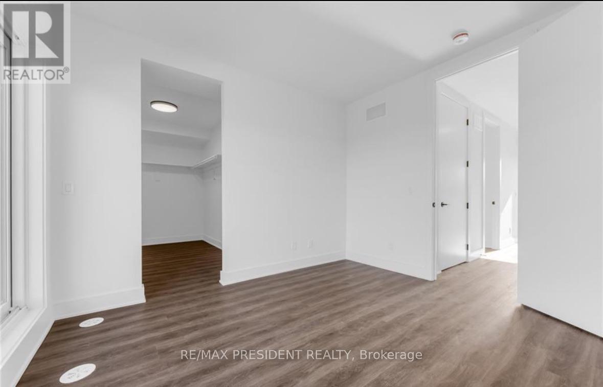 141 Everett Common, St. Catharines, ON - Indoor Photo Showing Other Room