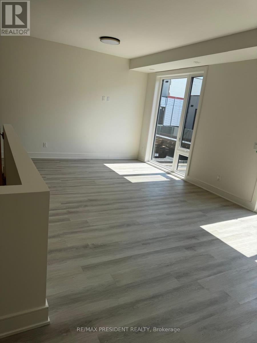 141 Everett Common, St. Catharines, ON - Indoor Photo Showing Other Room