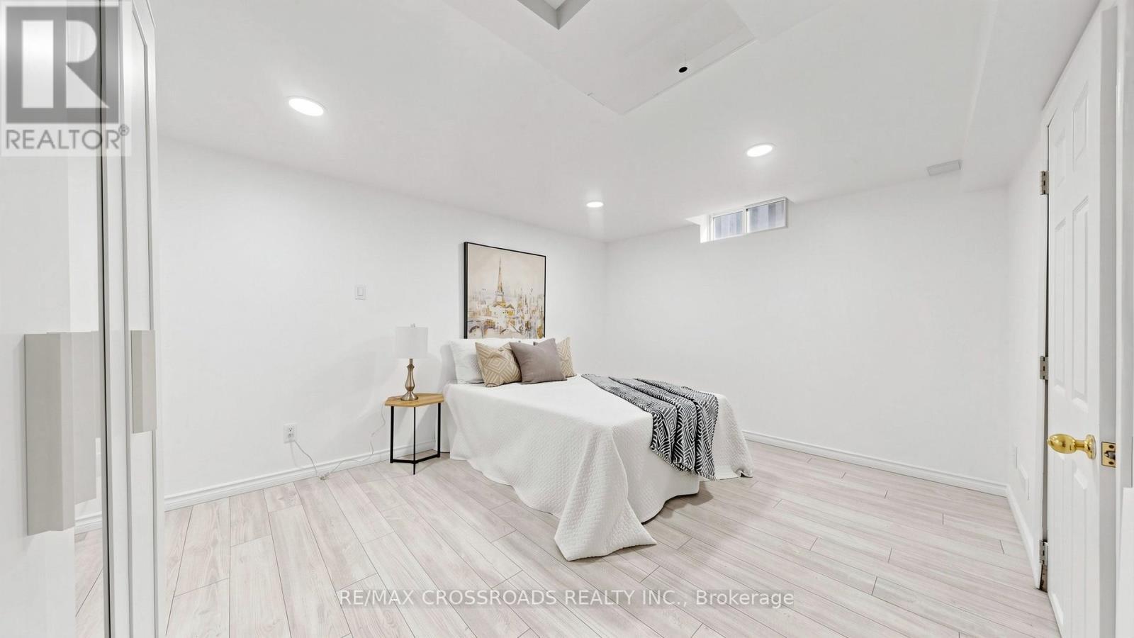 70 Halfmoon Square, Toronto, ON - Indoor Photo Showing Bedroom