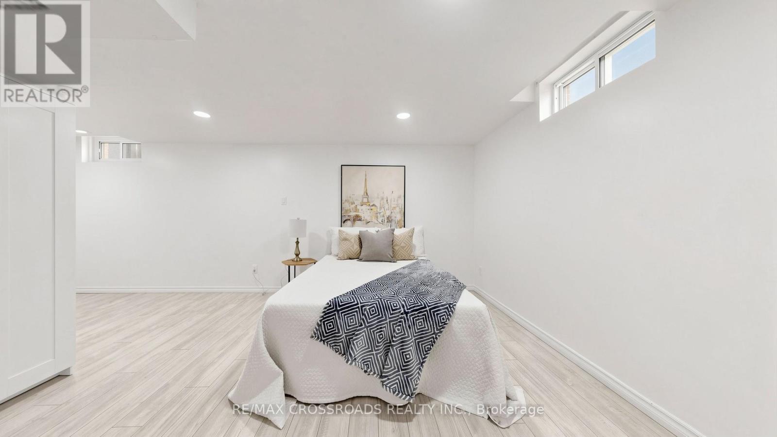 70 Halfmoon Square, Toronto, ON - Indoor Photo Showing Bedroom