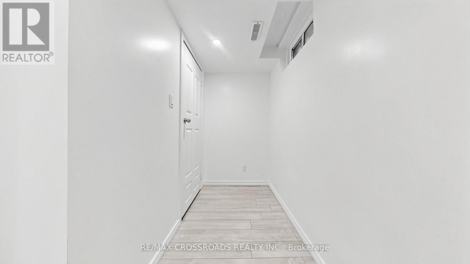 70 Halfmoon Square, Toronto, ON - Indoor Photo Showing Other Room