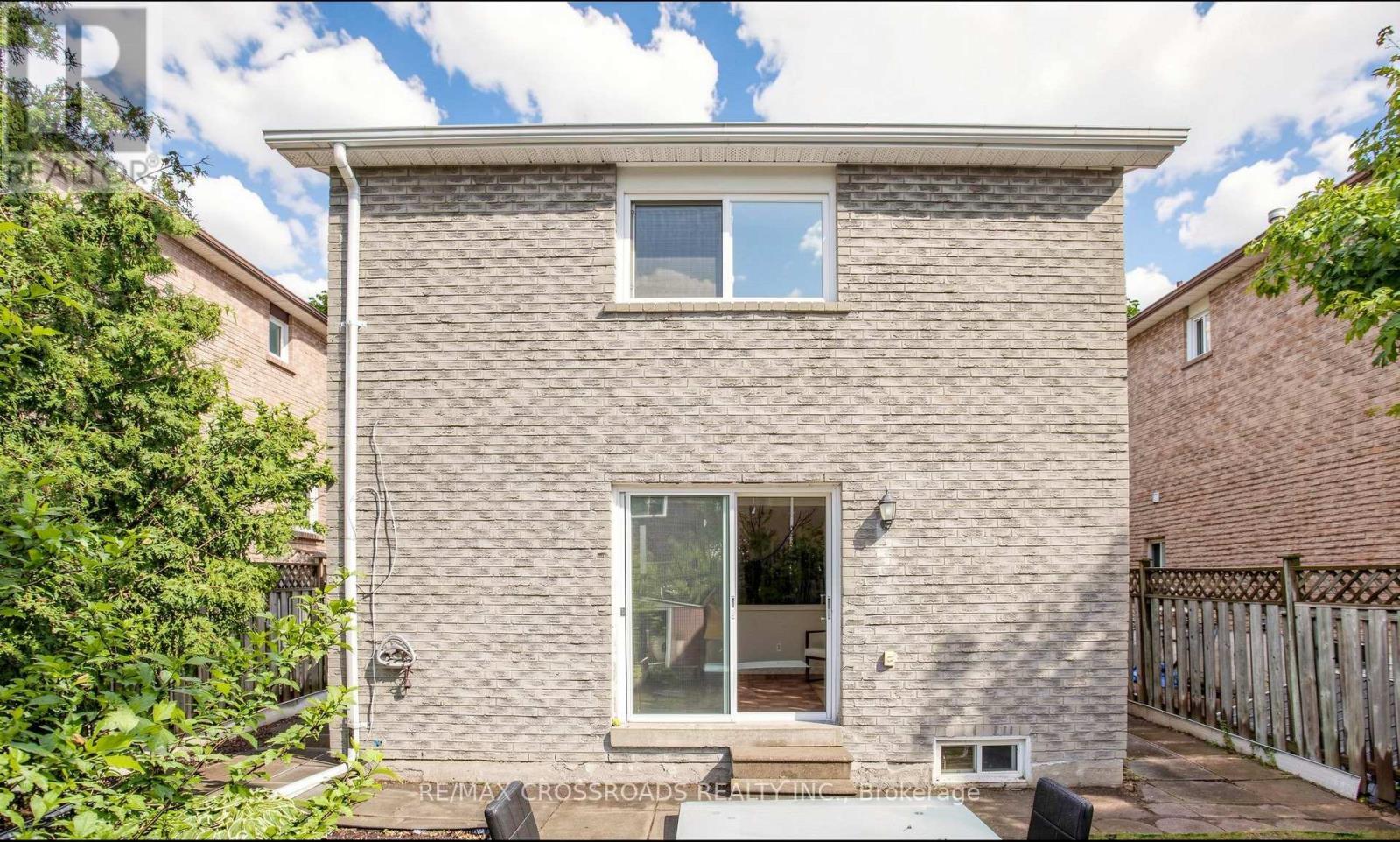 70 Halfmoon Square, Toronto, ON - Outdoor With Exterior