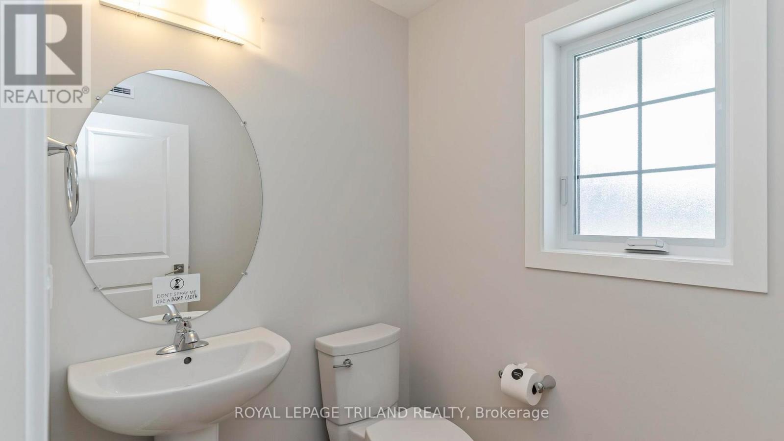 47 Harrow Lane, St. Thomas, ON - Indoor Photo Showing Bathroom