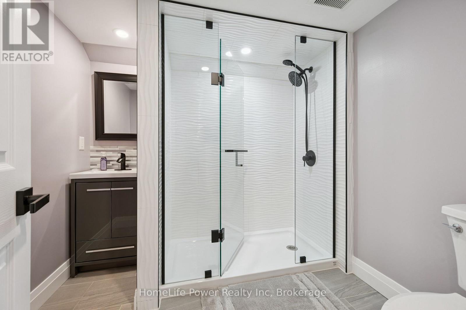 183 Townsend Drive, Woolwich, ON - Indoor Photo Showing Bathroom