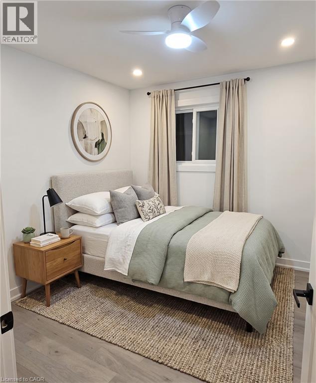 87 Scott Road, Cambridge, ON - Indoor Photo Showing Bedroom