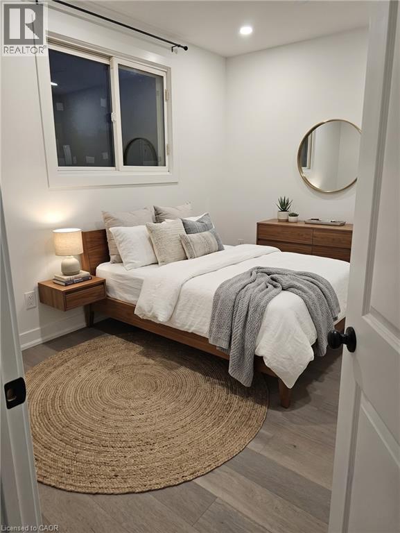 87 Scott Road, Cambridge, ON - Indoor Photo Showing Bedroom
