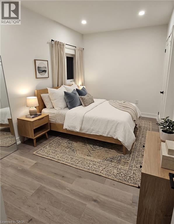 87 Scott Road, Cambridge, ON - Indoor Photo Showing Bedroom