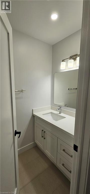 87 Scott Road, Cambridge, ON - Indoor Photo Showing Bathroom