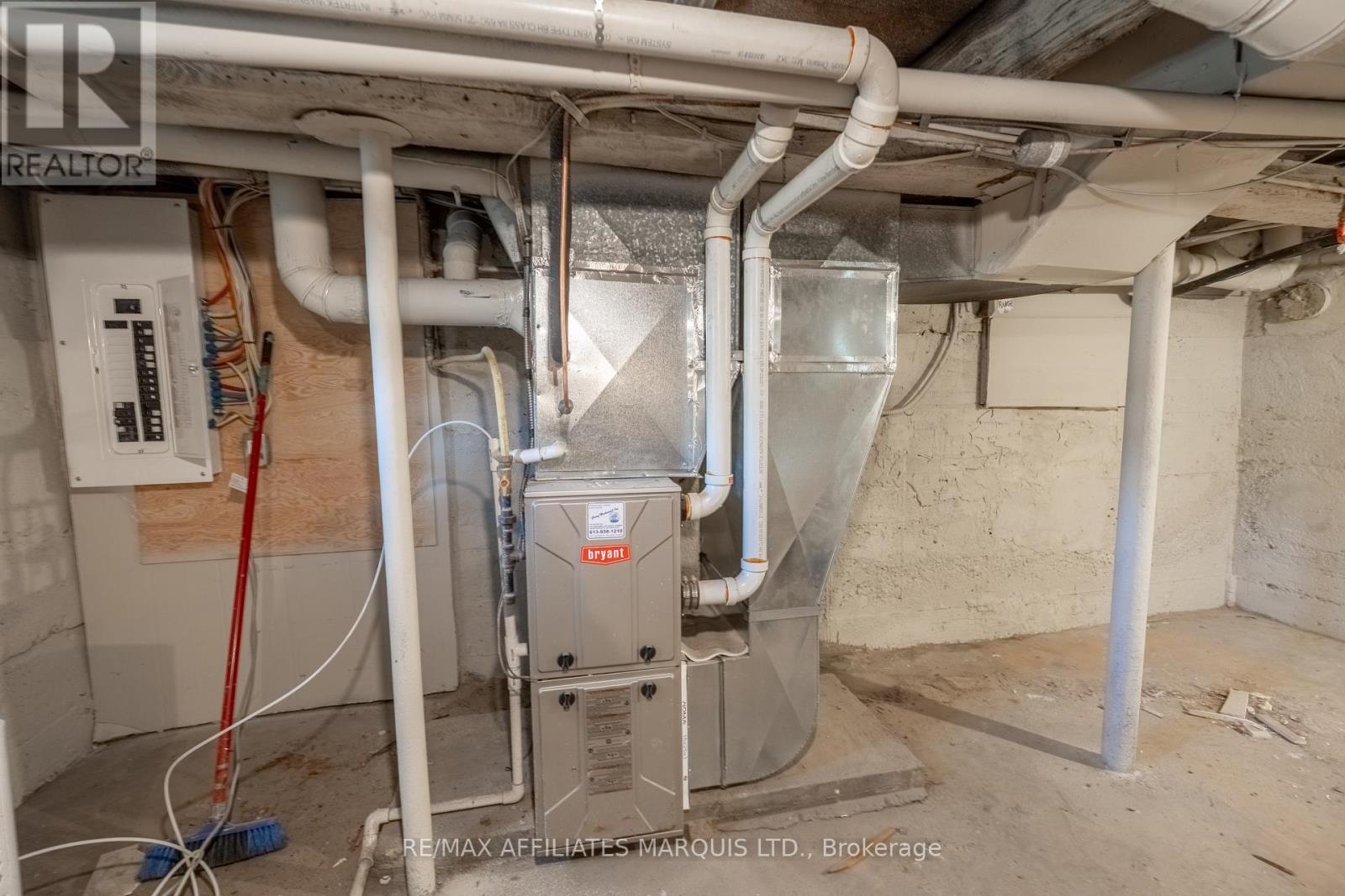 2 Whitehead Avenue, Cornwall, ON - Indoor Photo Showing Basement