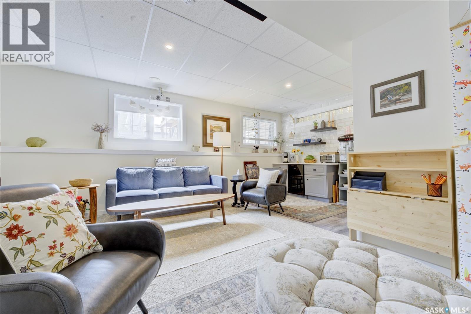 621 Braun Lane, Warman, SK - Indoor Photo Showing Living Room