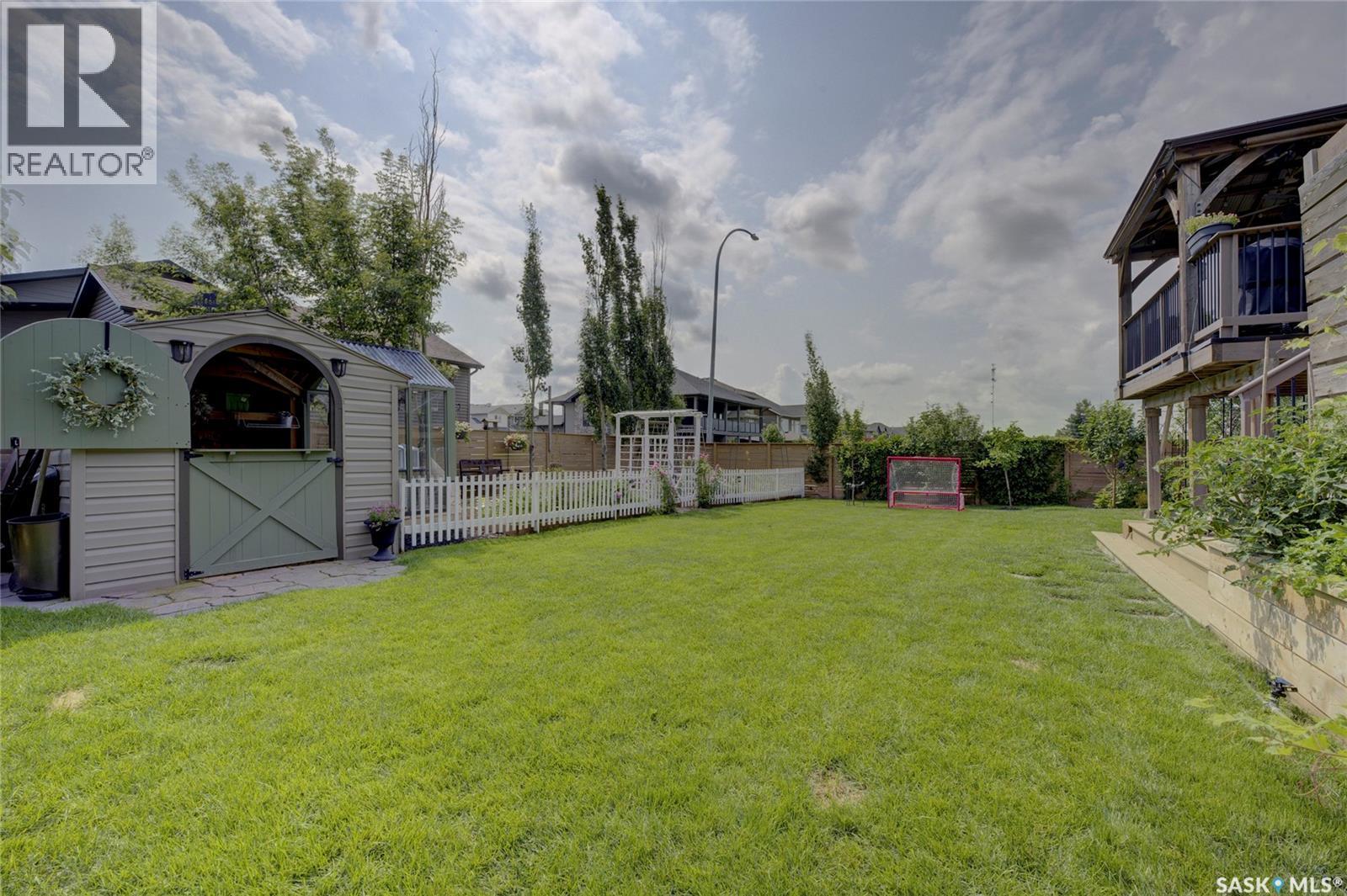 621 Braun Lane, Warman, SK - Outdoor