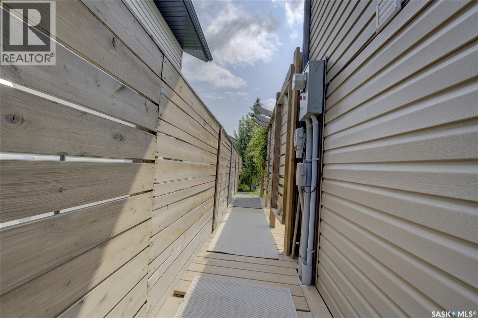 621 Braun Lane, Warman, SK - Outdoor