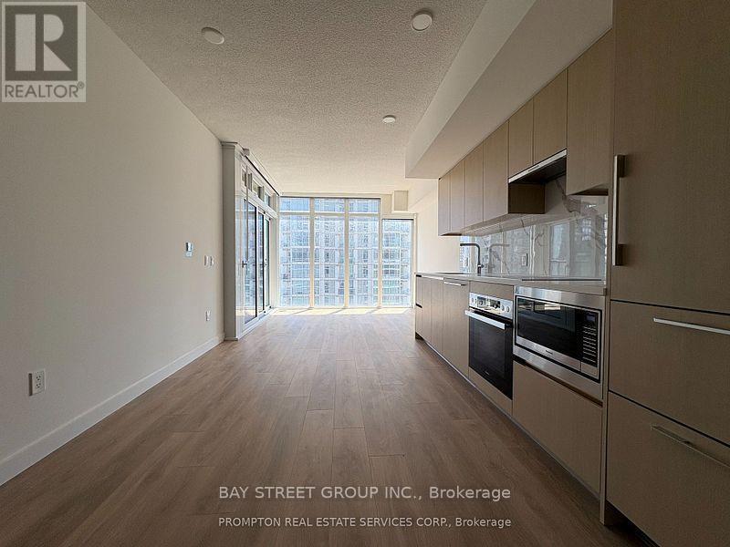 912 - 1 Concord Cityplace Way, Toronto, ON - Indoor Photo Showing Kitchen