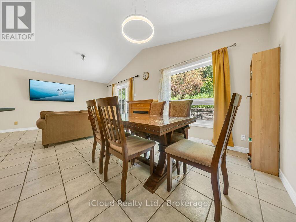 308 Keewatin Avenue, Kitchener, ON - Indoor Photo Showing Dining Room