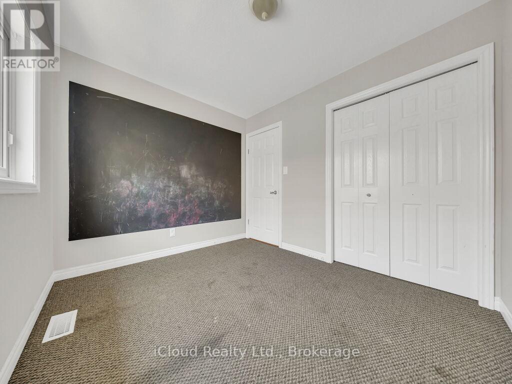 308 Keewatin Avenue, Kitchener, ON - Indoor Photo Showing Other Room