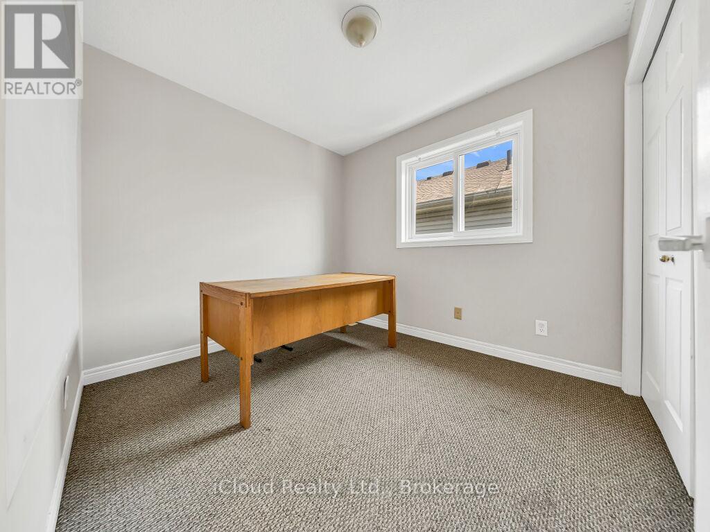 308 Keewatin Avenue, Kitchener, ON - Indoor Photo Showing Other Room