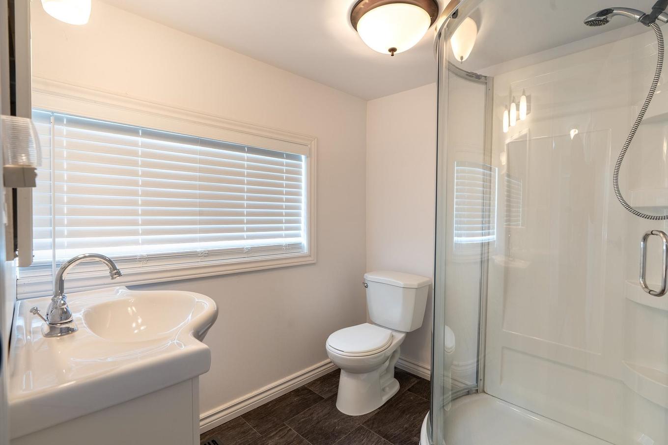 285 Convent Street, Summerside, PE - Indoor Photo Showing Bathroom