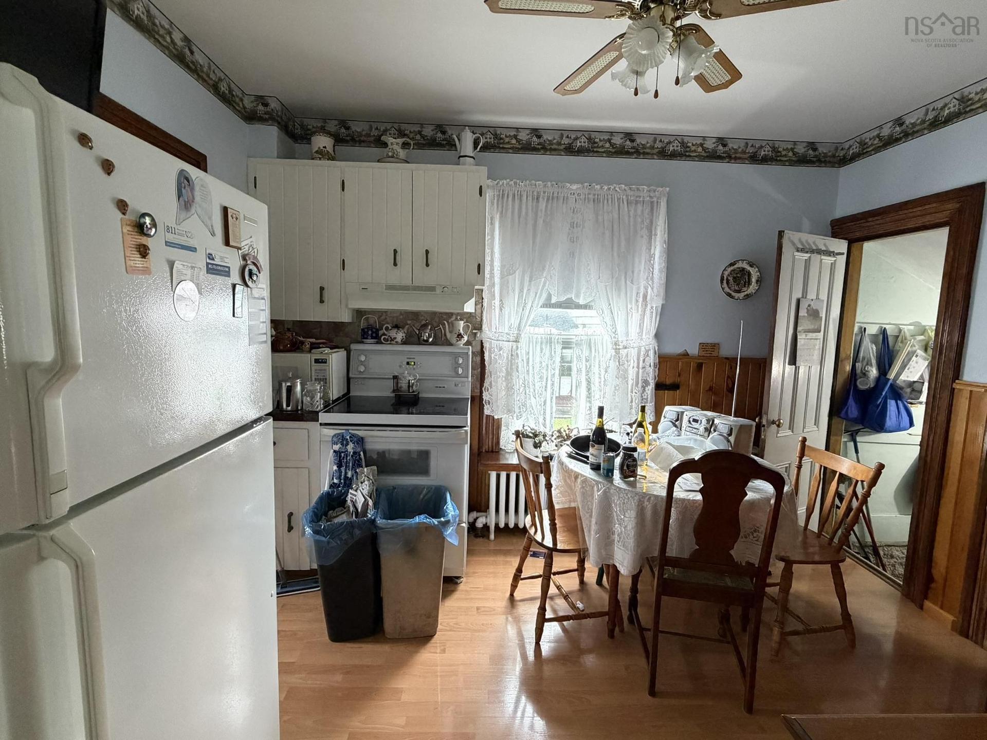 416 Pleasant Street, New Glasgow, NS - Indoor