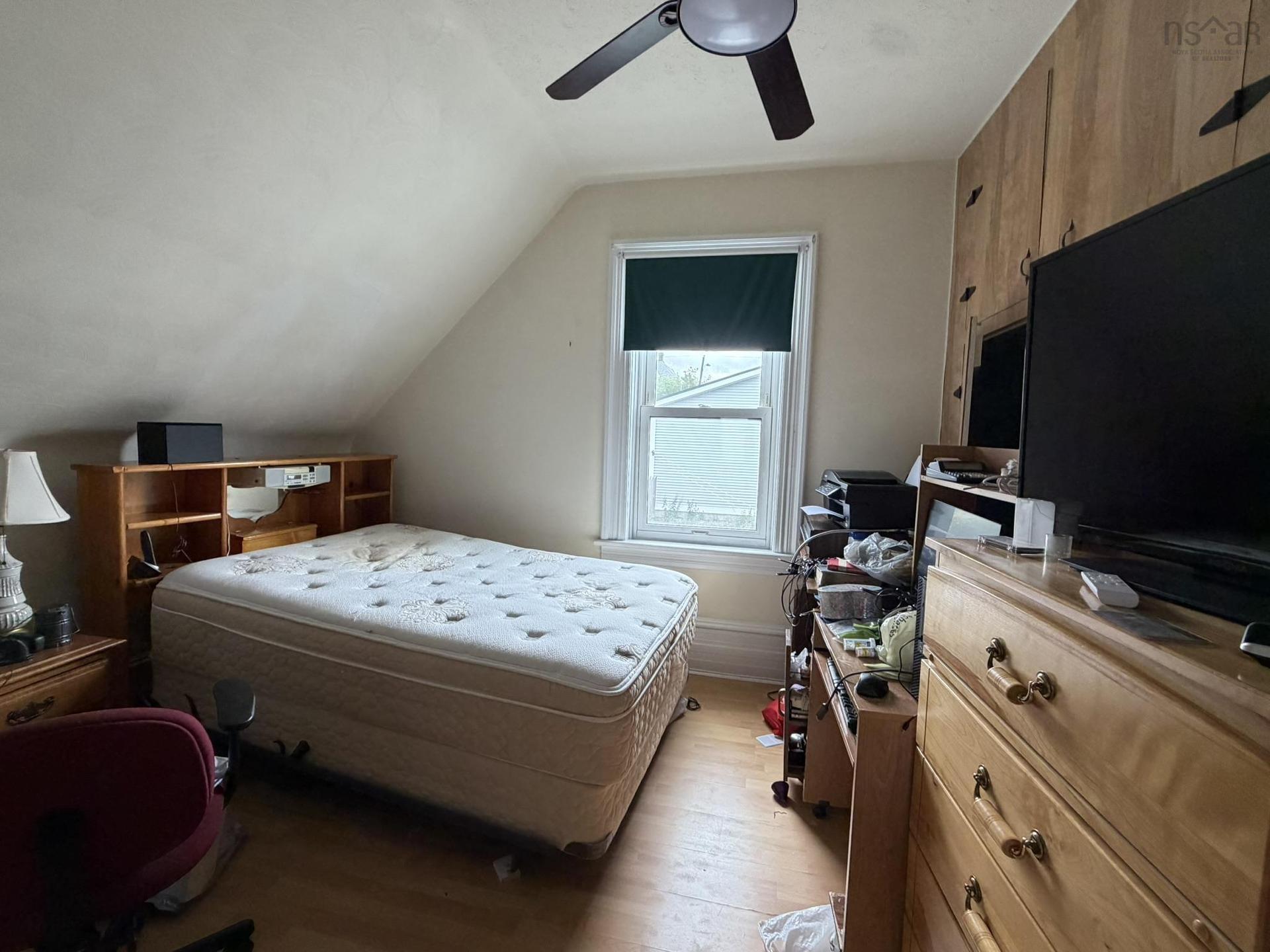 416 Pleasant Street, New Glasgow, NS - Indoor Photo Showing Bedroom