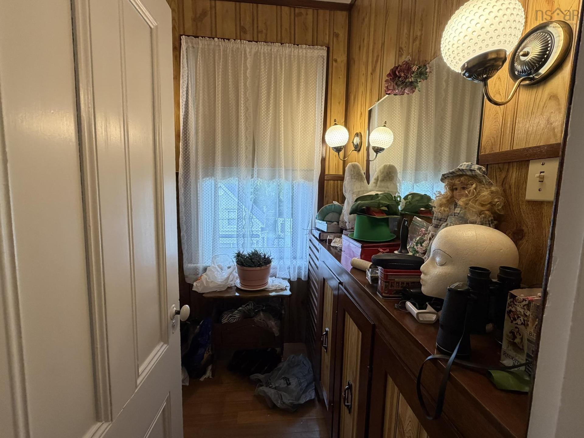 416 Pleasant Street, New Glasgow, NS - Indoor
