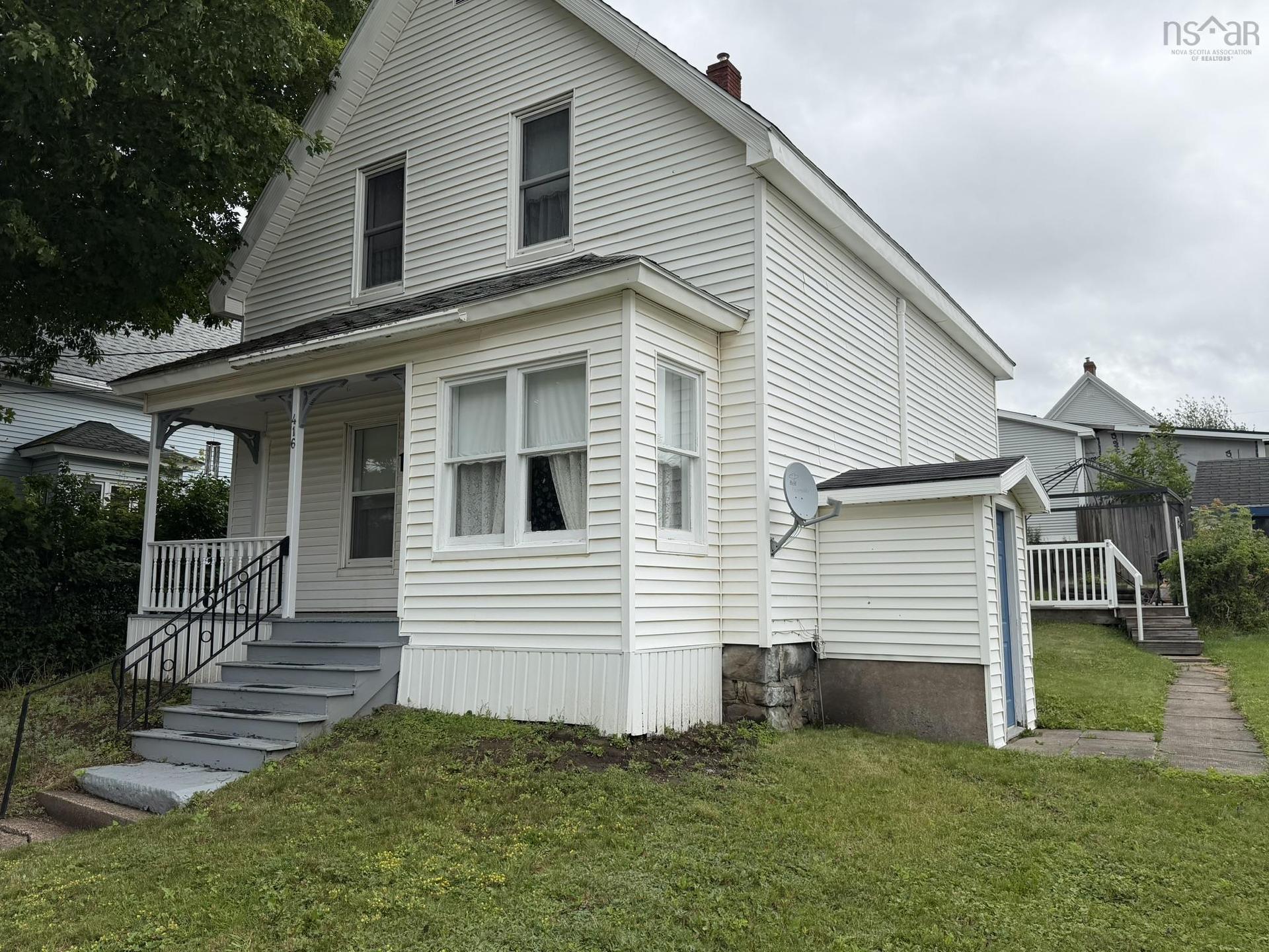 416 Pleasant Street, New Glasgow, NS - Outdoor