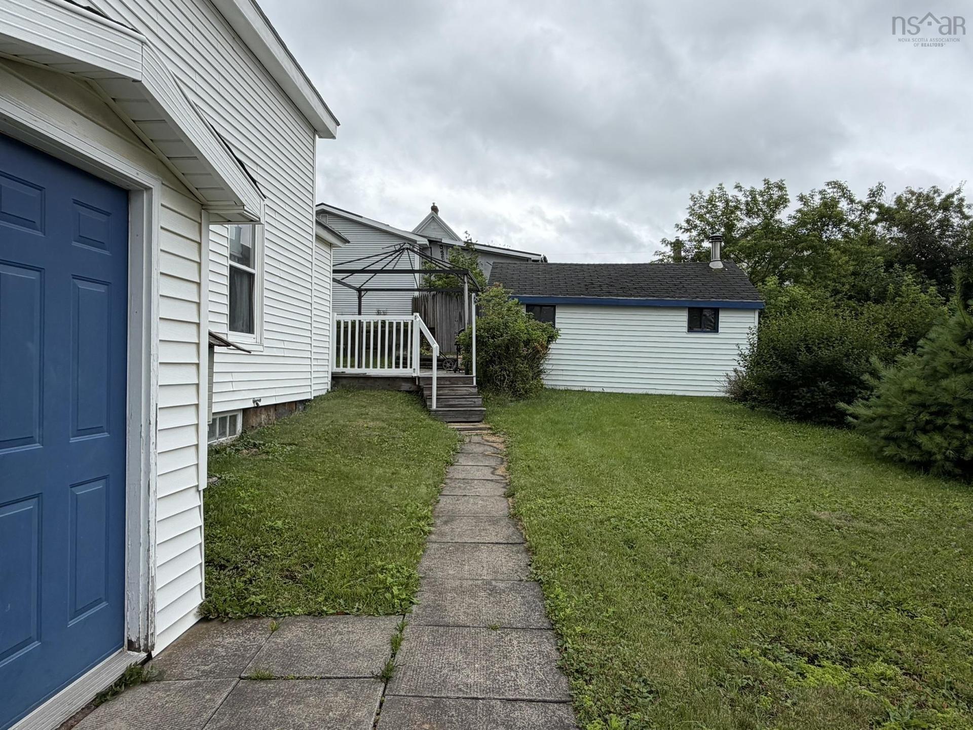 416 Pleasant Street, New Glasgow, NS - Outdoor With Exterior
