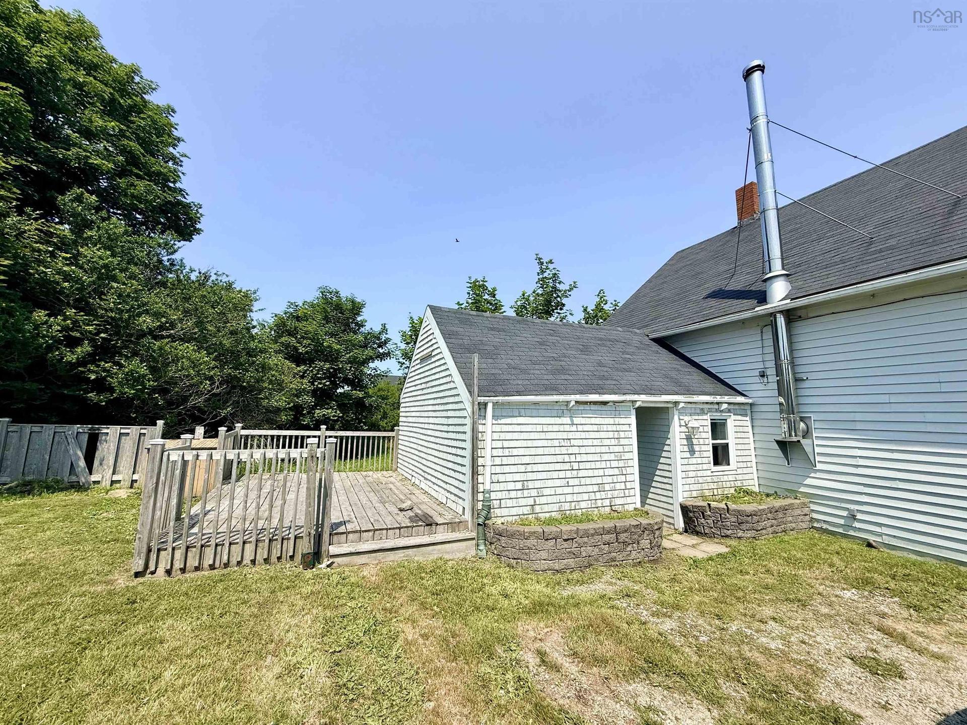 27 Starrs Road, Yarmouth, NS - Outdoor With Exterior