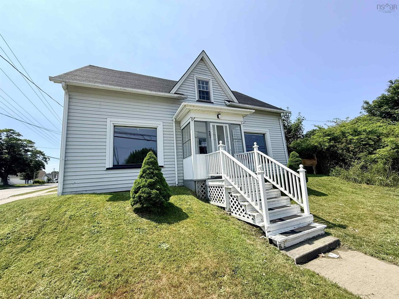 27 Starrs Road, Yarmouth, NS - Outdoor