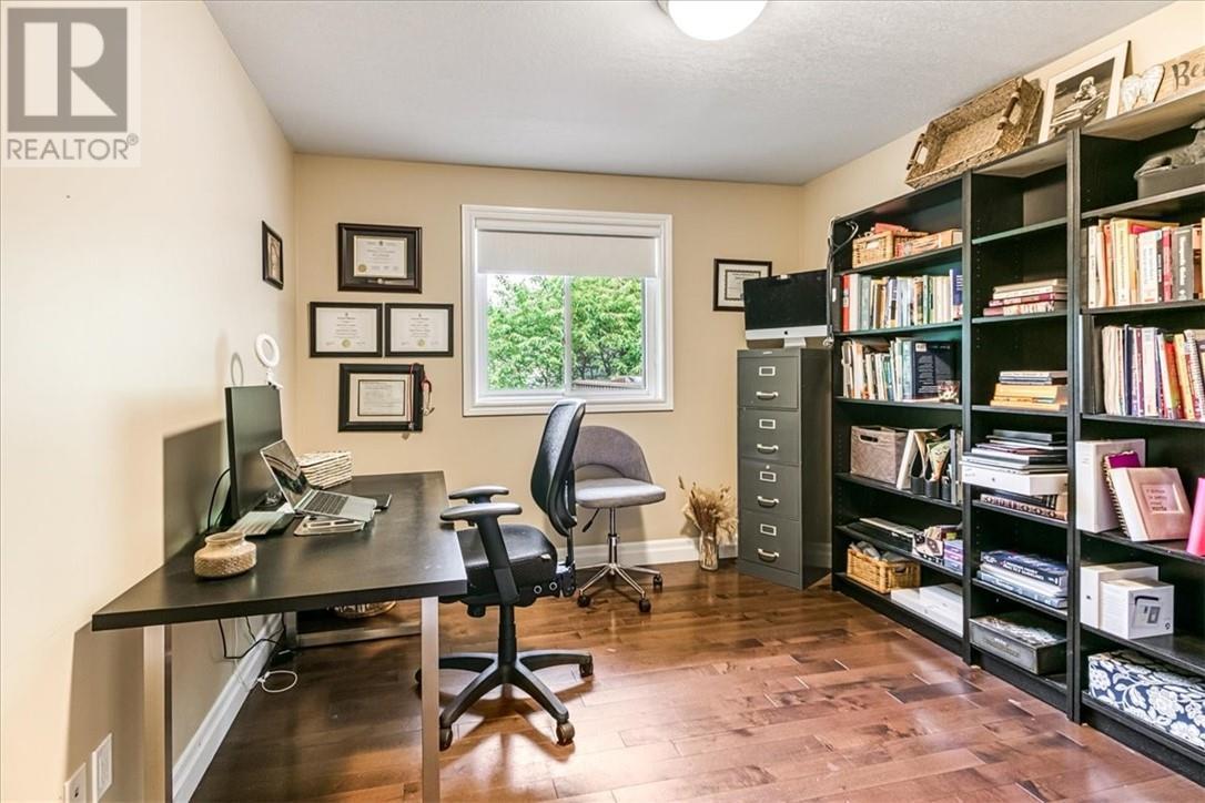 33 Oak, Capreol, ON - Indoor Photo Showing Office