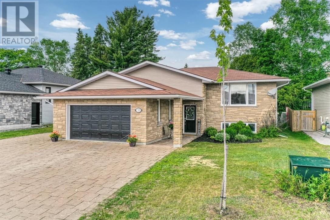 33 Oak, Capreol, ON - Outdoor