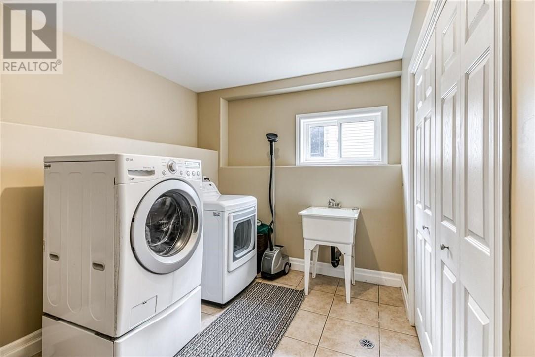 33 Oak, Capreol, ON - Indoor Photo Showing Laundry Room