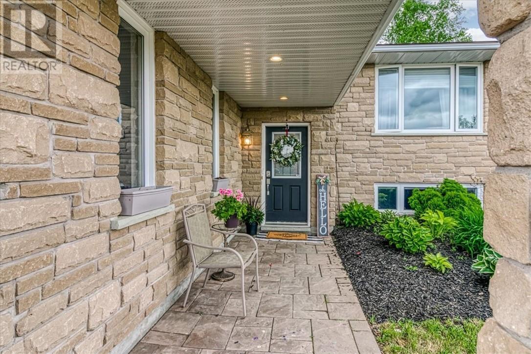 33 Oak, Capreol, ON - Outdoor