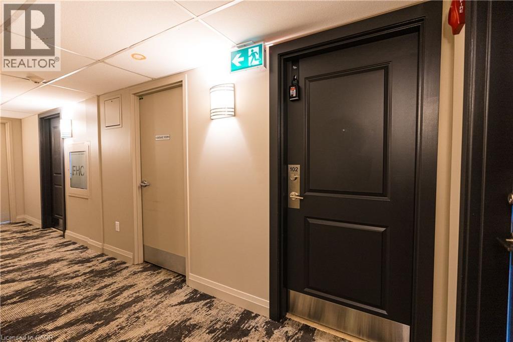 427 Aberdeen Avenue Unit# 102, Hamilton, ON - Indoor Photo Showing Other Room
