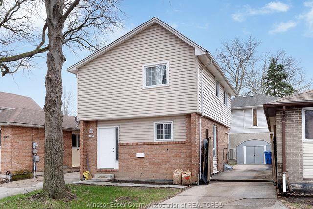 8665 Darlington Crescent, Windsor, ON