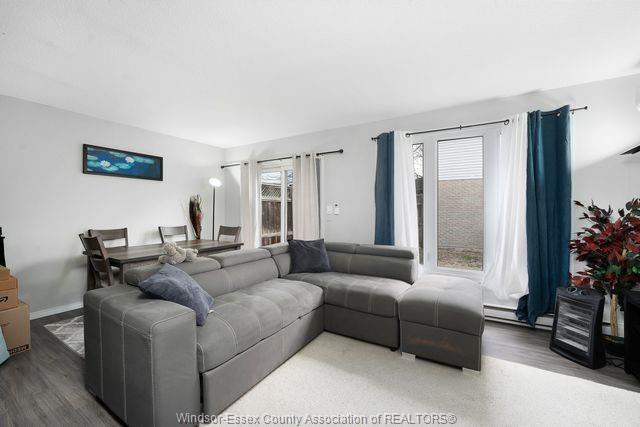 8665 Darlington Crescent, Windsor, ON