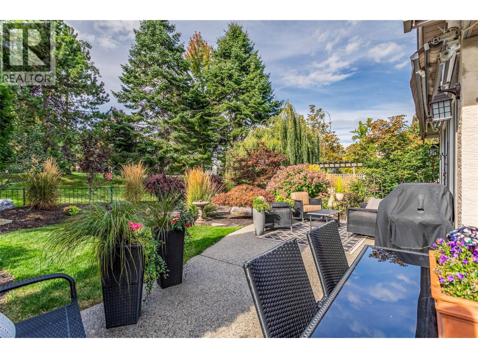 4122 Gallaghers Boulevard S, Kelowna, BC - Outdoor With Deck Patio Veranda