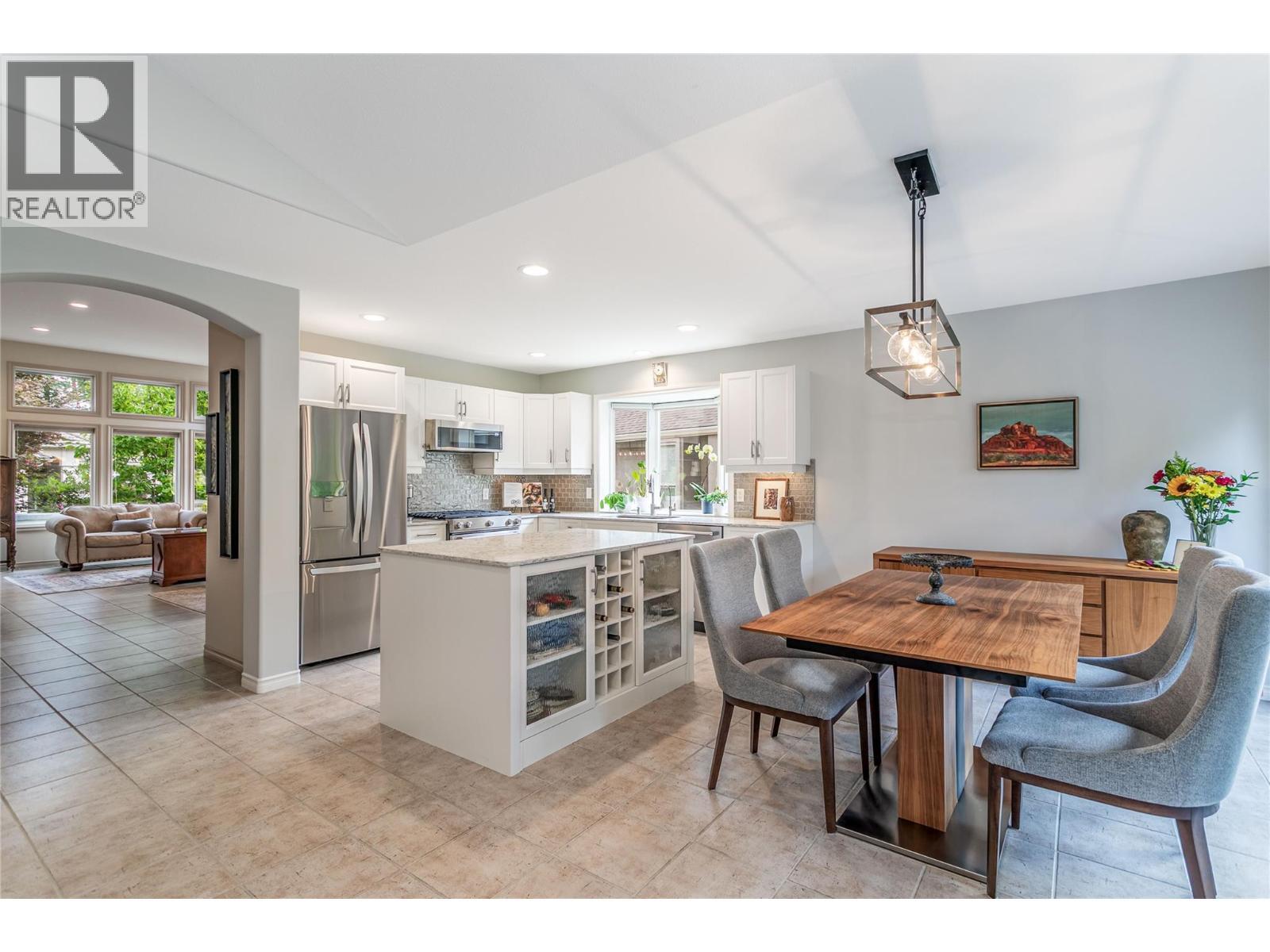 4122 Gallaghers Boulevard S, Kelowna, BC - Indoor