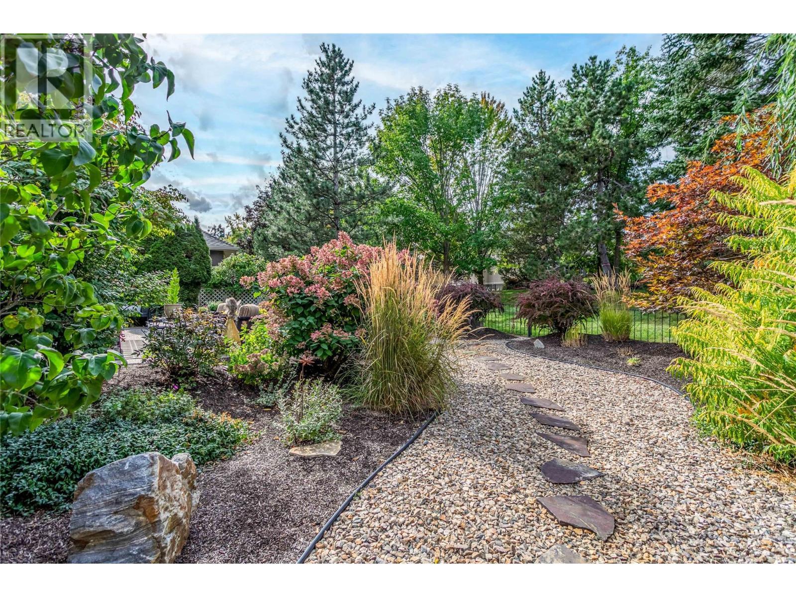 4122 Gallaghers Boulevard S, Kelowna, BC - Outdoor