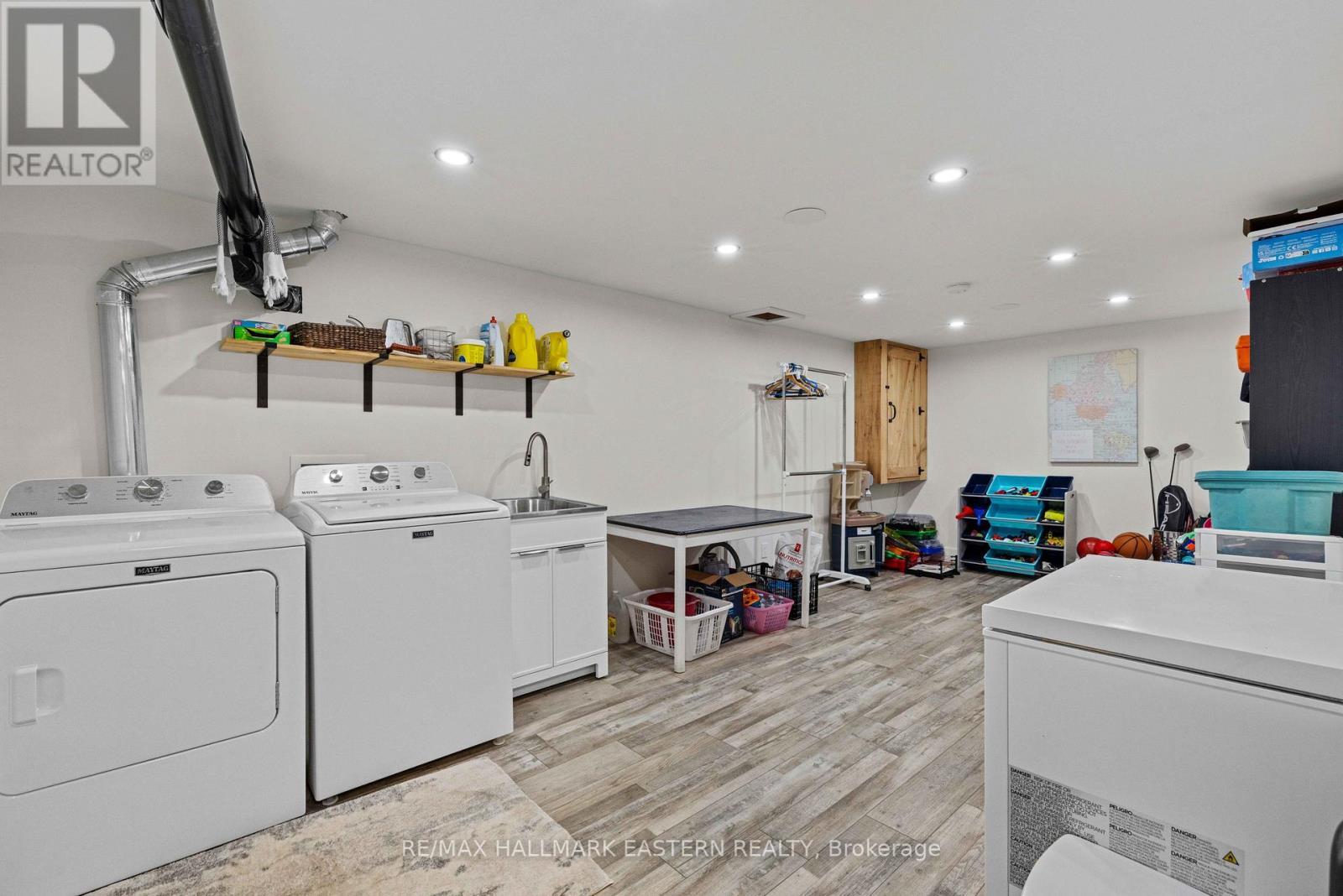 2694 County Road 6 E, Douro-Dummer, ON - Indoor Photo Showing Laundry Room