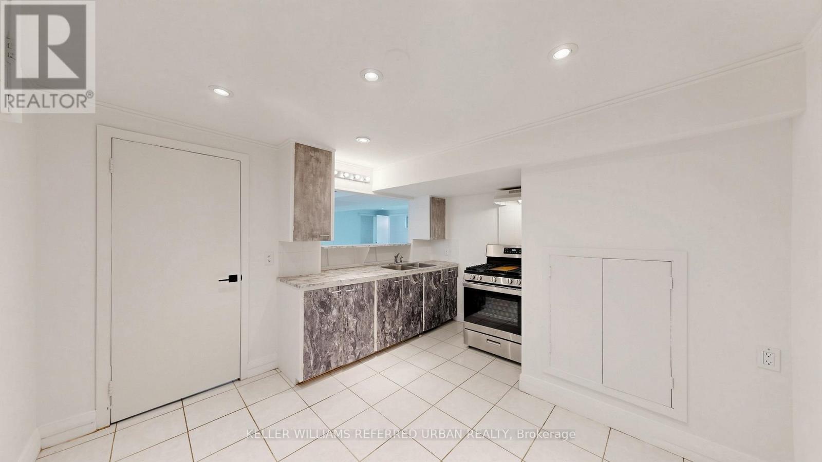 104 Otonabee Avenue, Toronto, ON - Indoor