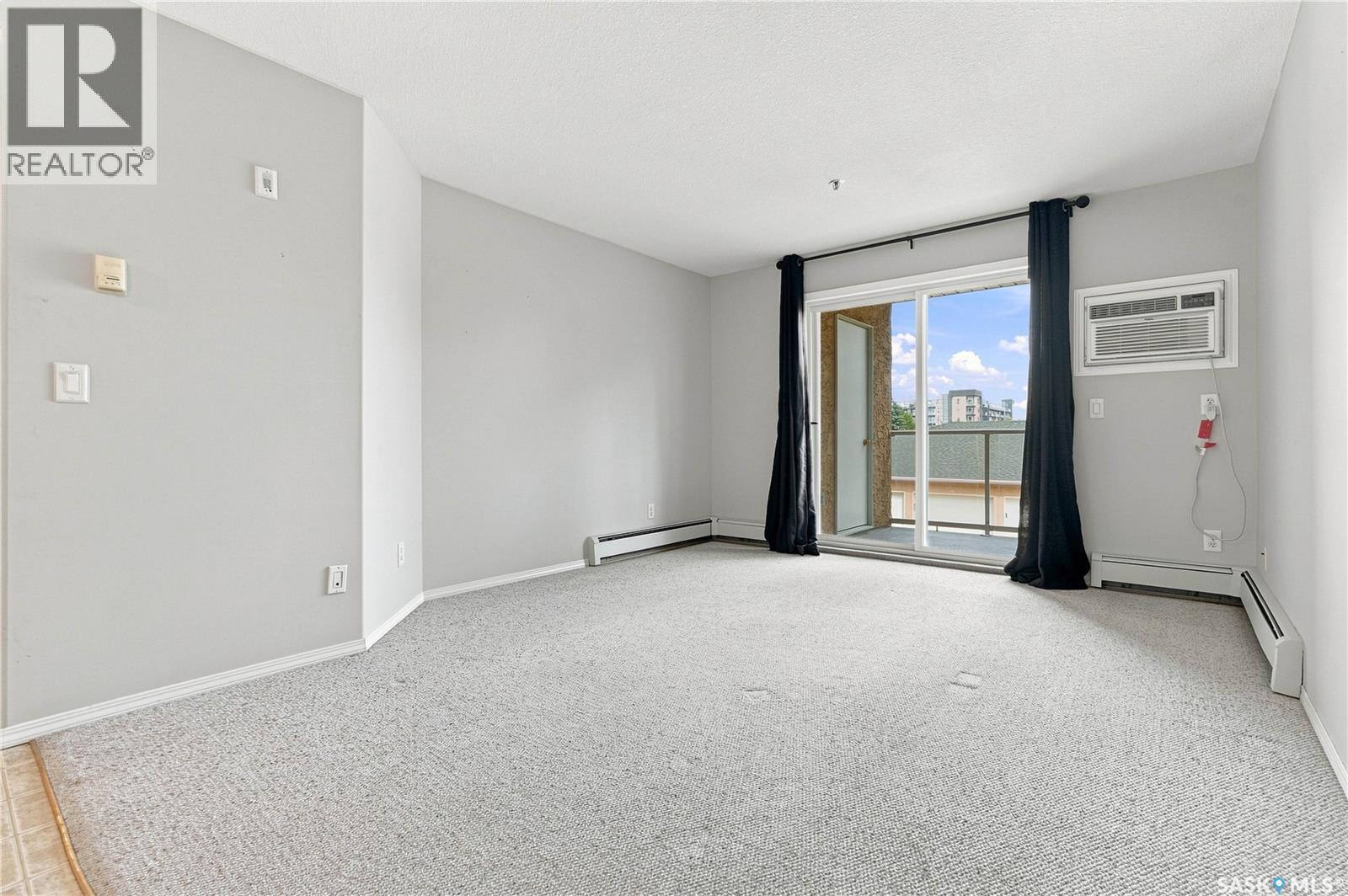 209 215 Lowe Road, Saskatoon, SK - Indoor Photo Showing Other Room