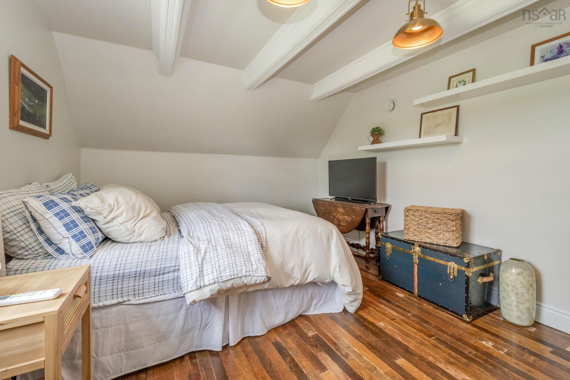 1006 Middle River Road, Rocklin, NS - Indoor Photo Showing Bedroom