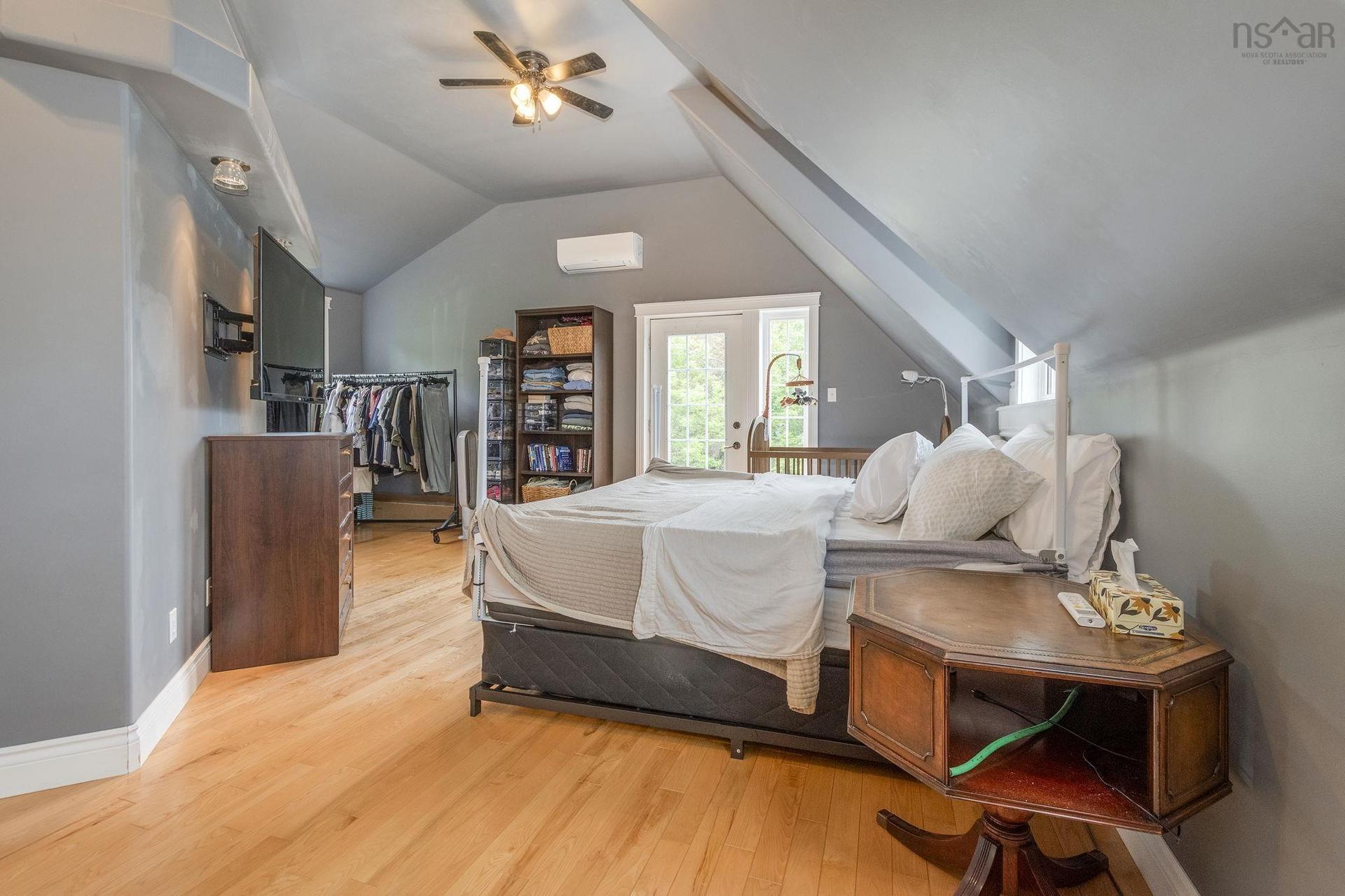 1006 Middle River Road, Rocklin, NS - Indoor Photo Showing Bedroom