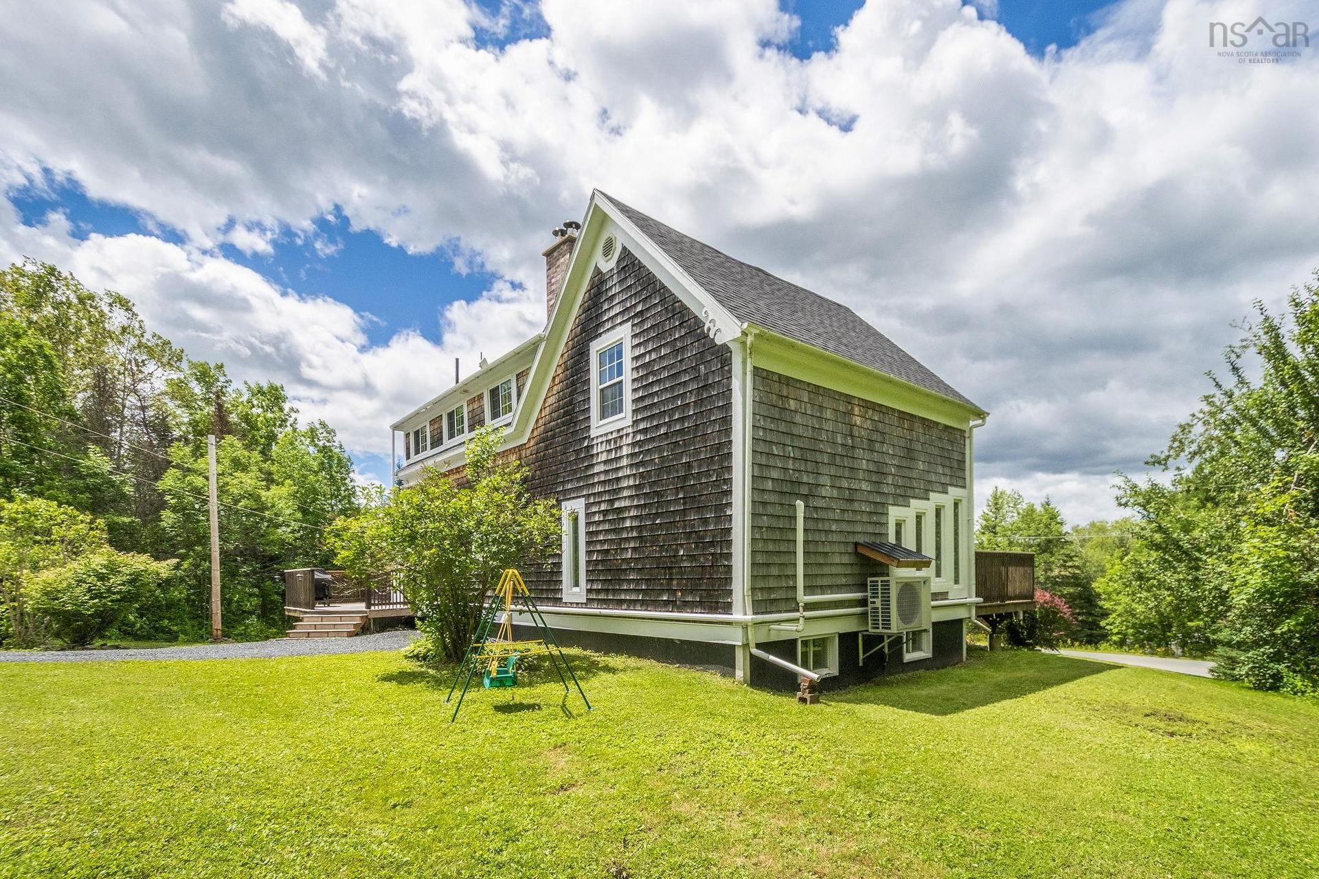 1006 Middle River Road, Rocklin, NS - Outdoor