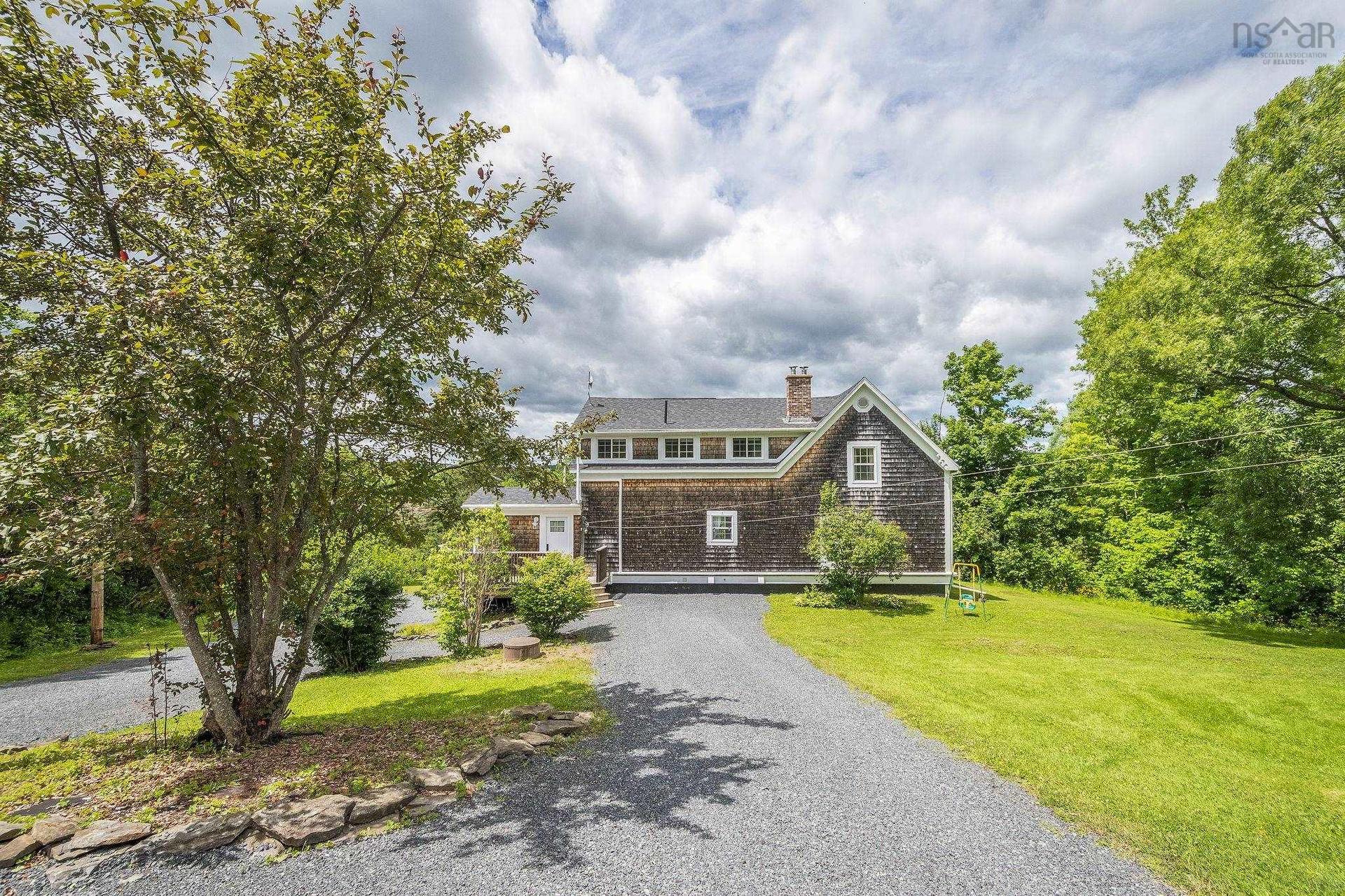 1006 Middle River Road, Rocklin, NS - Outdoor