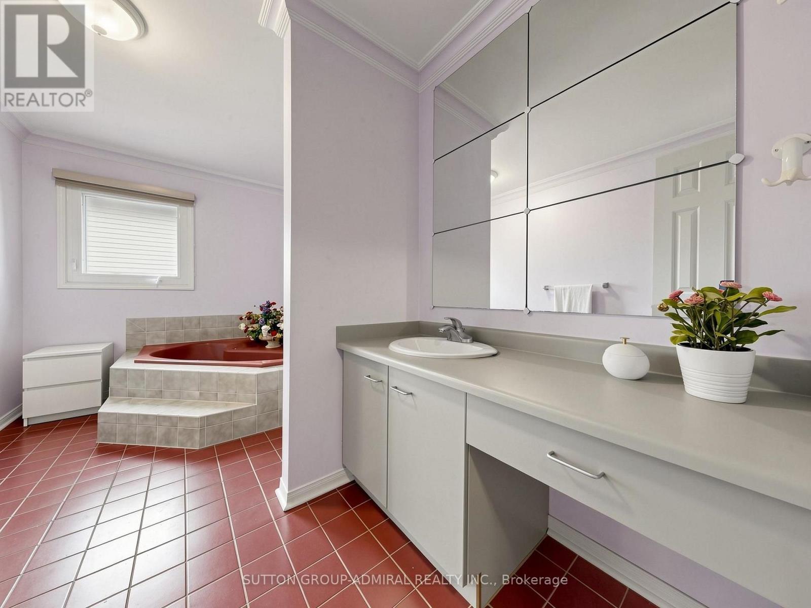 7 Cummings Court, Markham, ON - Indoor Photo Showing Bathroom