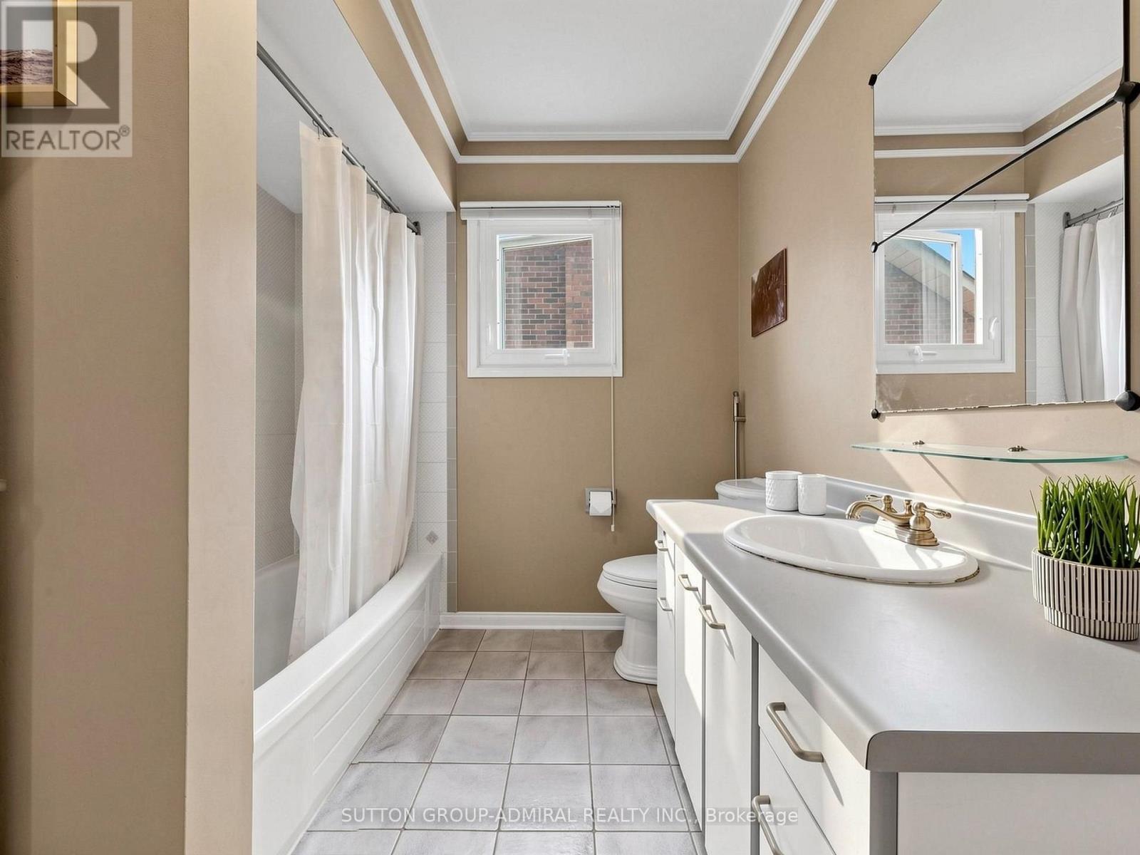 7 Cummings Court, Markham, ON - Indoor Photo Showing Bathroom