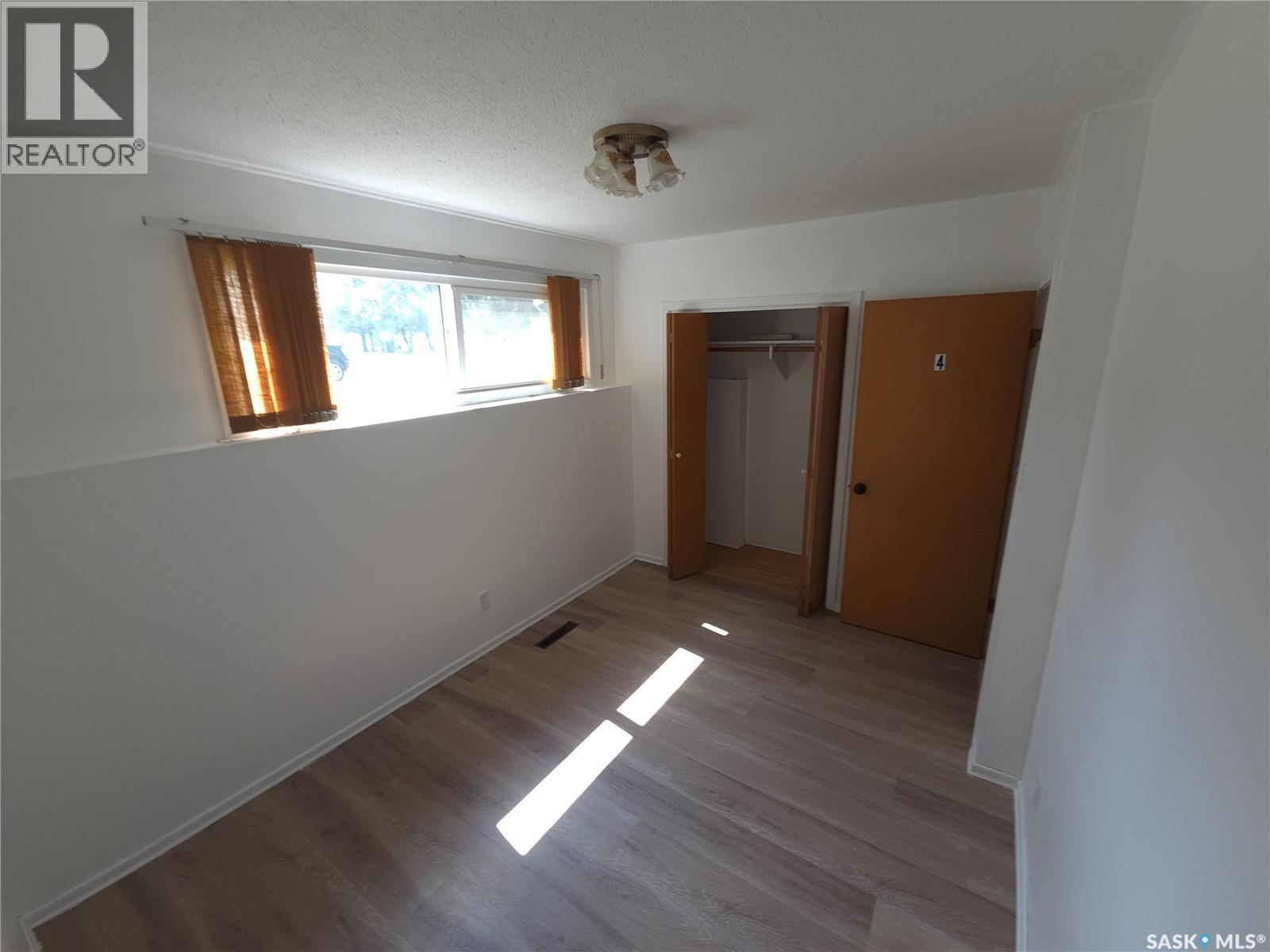 2509 Taylor Street, Saskatoon, SK - Indoor Photo Showing Other Room
