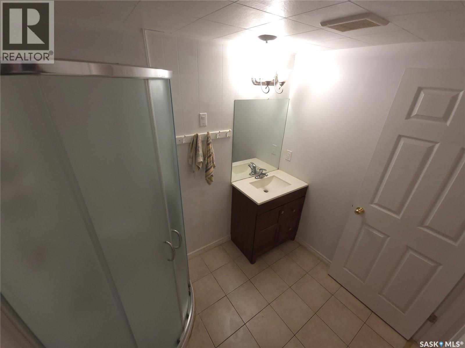 2509 Taylor Street, Saskatoon, SK - Indoor