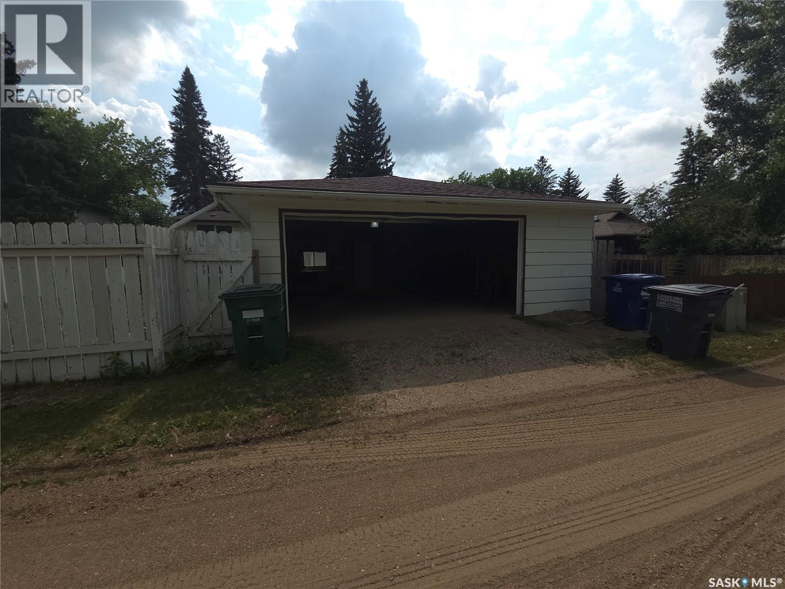 2509 Taylor Street, Saskatoon, SK - Outdoor
